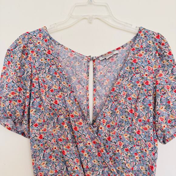 American Eagle Floral Carnation Wrap Front Lightweight V Neck Summer Romper Sz L - Picture 9 of 15
